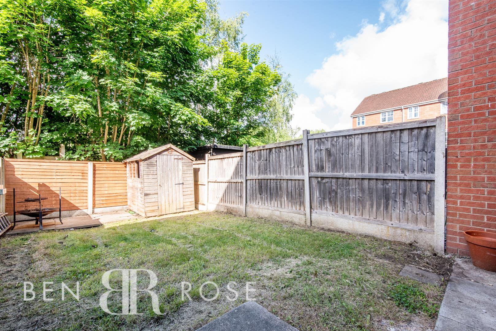 4 bed property in Park Close, Ribbleton